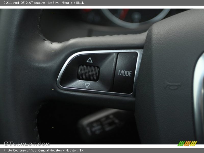 Ice Silver Metallic / Black 2011 Audi Q5 2.0T quattro
