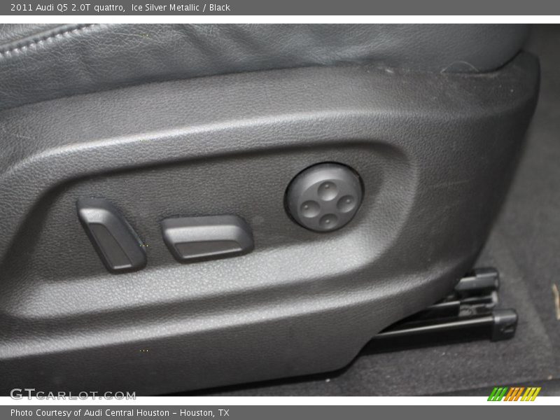 Ice Silver Metallic / Black 2011 Audi Q5 2.0T quattro