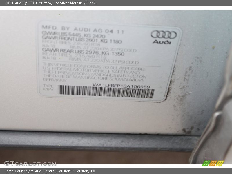 Ice Silver Metallic / Black 2011 Audi Q5 2.0T quattro