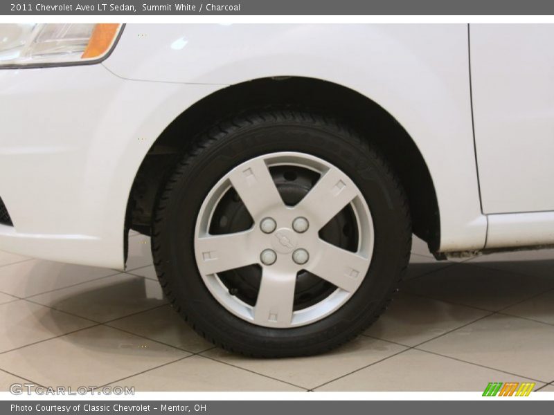 Summit White / Charcoal 2011 Chevrolet Aveo LT Sedan