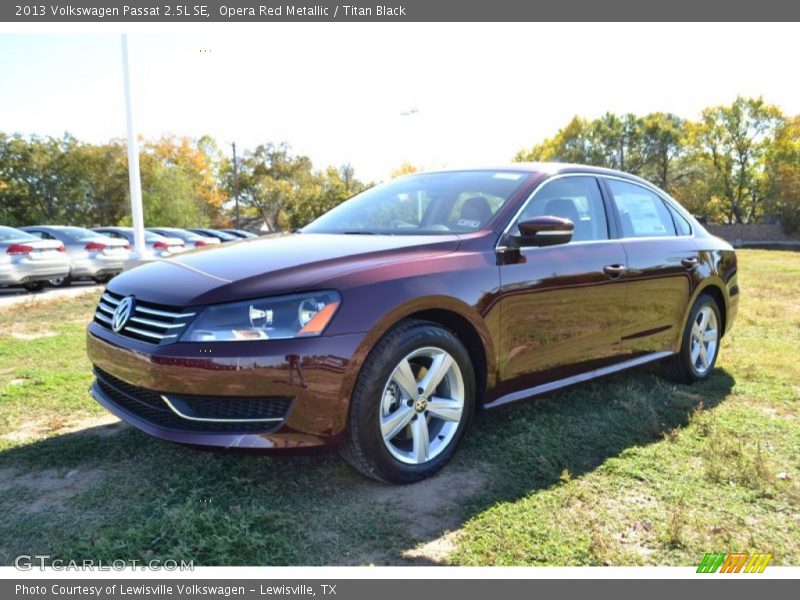 Opera Red Metallic / Titan Black 2013 Volkswagen Passat 2.5L SE