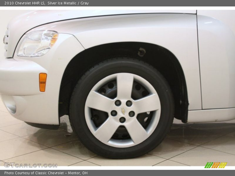 Silver Ice Metallic / Gray 2010 Chevrolet HHR LS