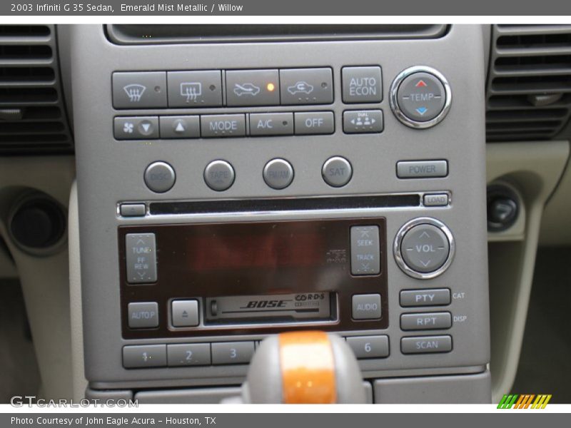 Controls of 2003 G 35 Sedan