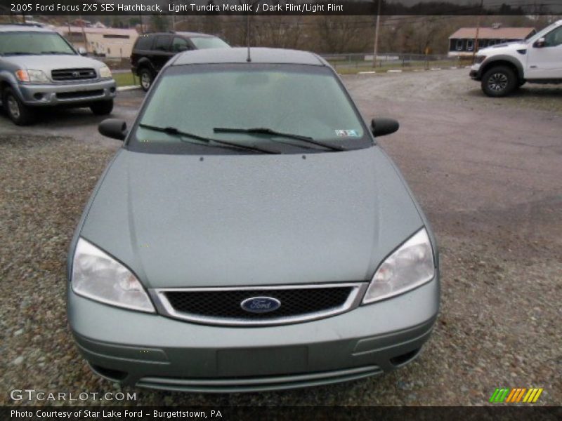 Light Tundra Metallic / Dark Flint/Light Flint 2005 Ford Focus ZX5 SES Hatchback