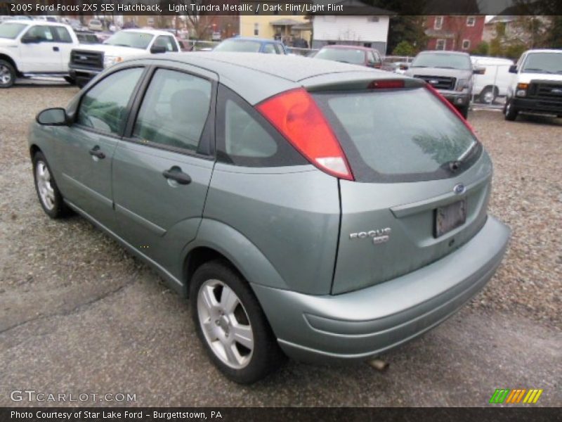 Light Tundra Metallic / Dark Flint/Light Flint 2005 Ford Focus ZX5 SES Hatchback