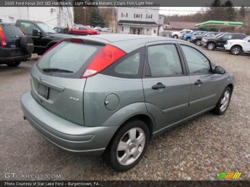 Light Tundra Metallic / Dark Flint/Light Flint 2005 Ford Focus ZX5 SES Hatchback