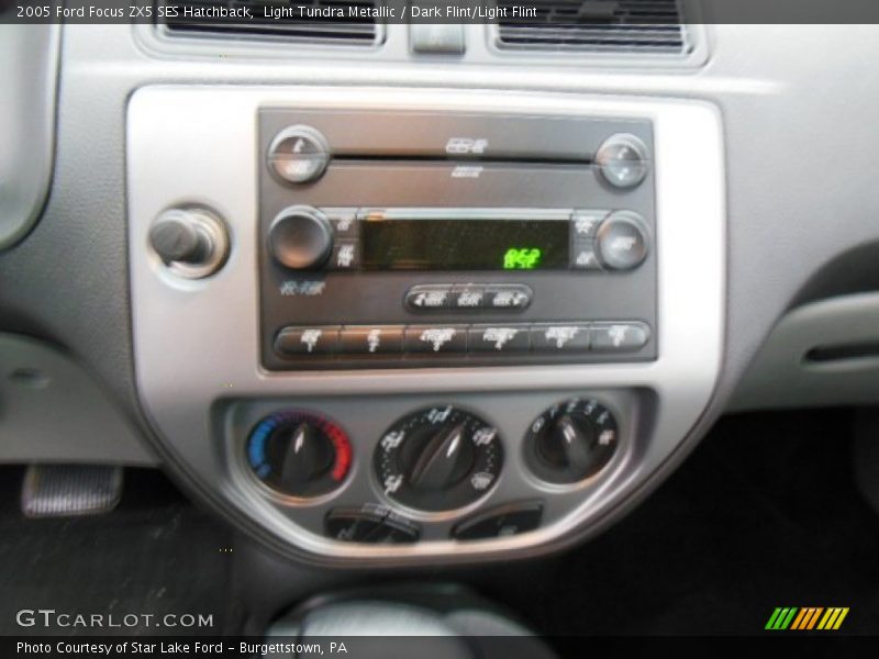 Light Tundra Metallic / Dark Flint/Light Flint 2005 Ford Focus ZX5 SES Hatchback