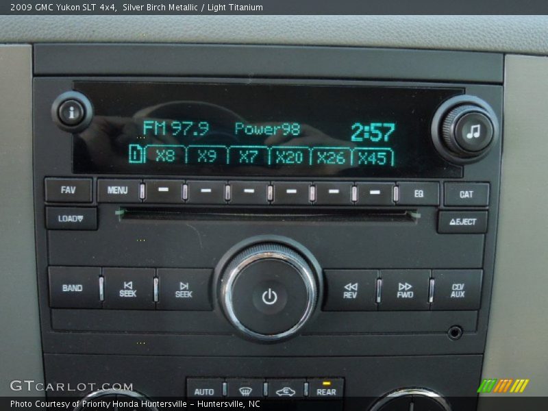 Silver Birch Metallic / Light Titanium 2009 GMC Yukon SLT 4x4