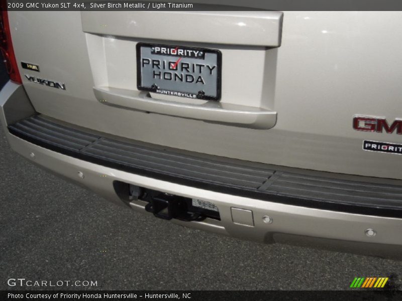 Silver Birch Metallic / Light Titanium 2009 GMC Yukon SLT 4x4