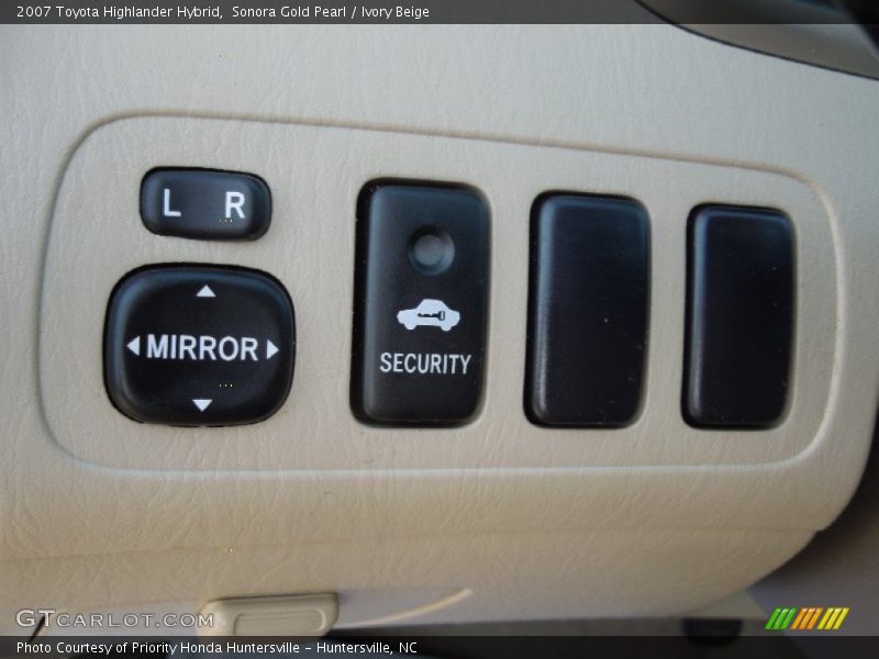 Controls of 2007 Highlander Hybrid