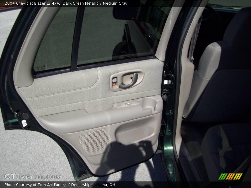 Dark Green Metallic / Medium Gray 2004 Chevrolet Blazer LS 4x4