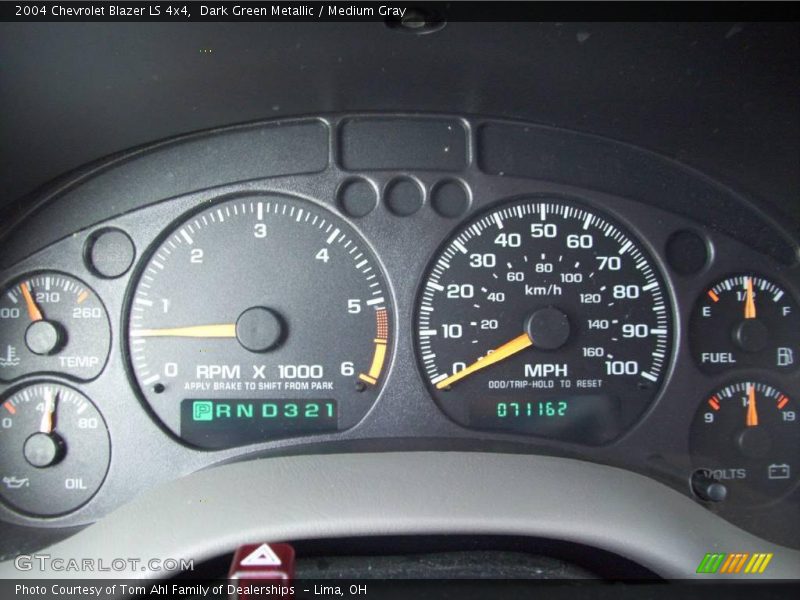 Dark Green Metallic / Medium Gray 2004 Chevrolet Blazer LS 4x4