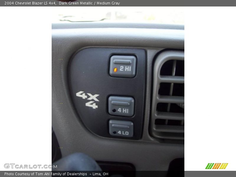 Dark Green Metallic / Medium Gray 2004 Chevrolet Blazer LS 4x4