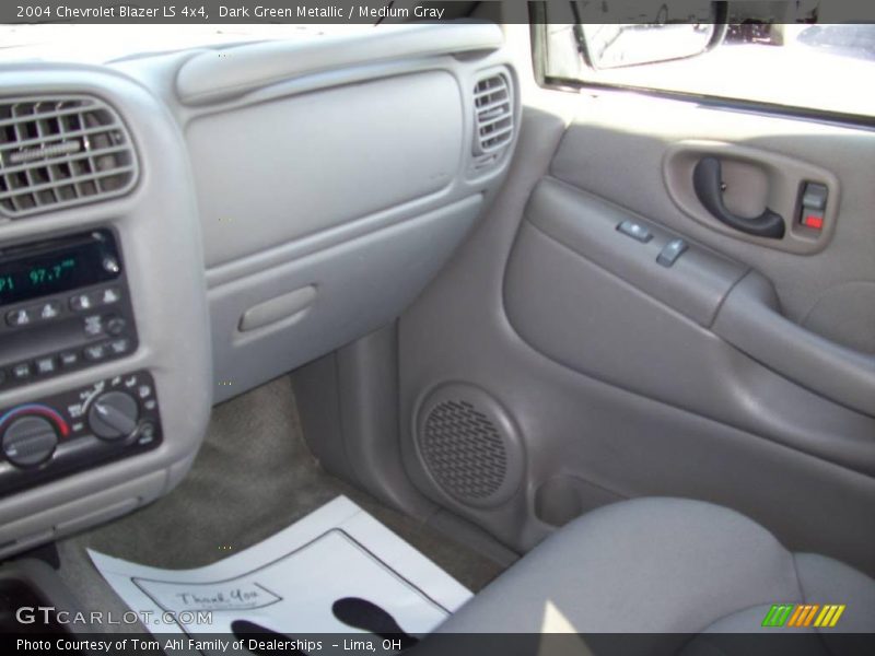 Dark Green Metallic / Medium Gray 2004 Chevrolet Blazer LS 4x4