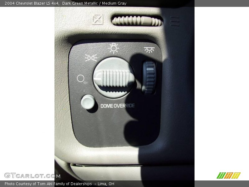 Dark Green Metallic / Medium Gray 2004 Chevrolet Blazer LS 4x4