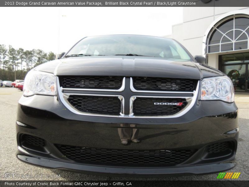 Brilliant Black Crystal Pearl / Black/Light Graystone 2013 Dodge Grand Caravan American Value Package