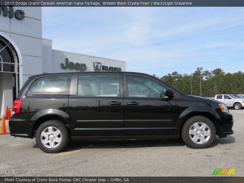 Brilliant Black Crystal Pearl / Black/Light Graystone 2013 Dodge Grand Caravan American Value Package