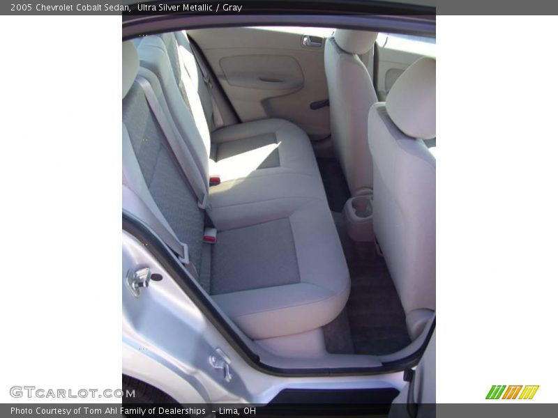Ultra Silver Metallic / Gray 2005 Chevrolet Cobalt Sedan