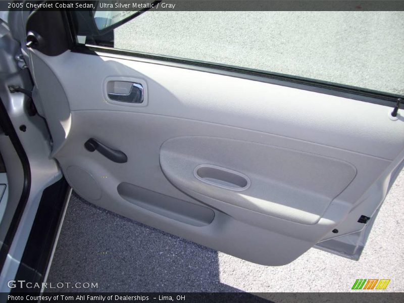 Ultra Silver Metallic / Gray 2005 Chevrolet Cobalt Sedan