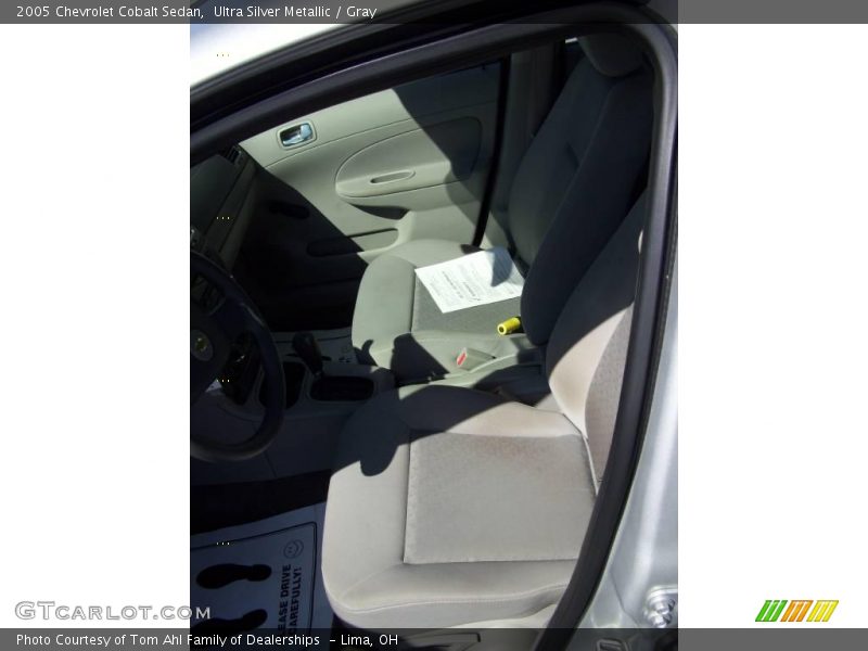 Ultra Silver Metallic / Gray 2005 Chevrolet Cobalt Sedan