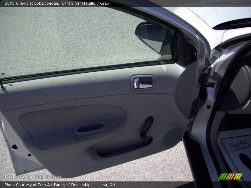 Ultra Silver Metallic / Gray 2005 Chevrolet Cobalt Sedan