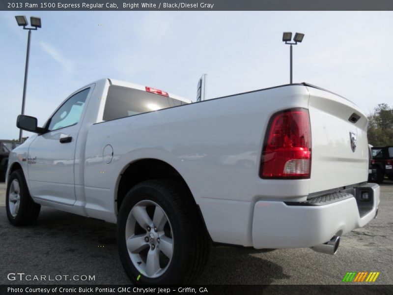 Bright White / Black/Diesel Gray 2013 Ram 1500 Express Regular Cab