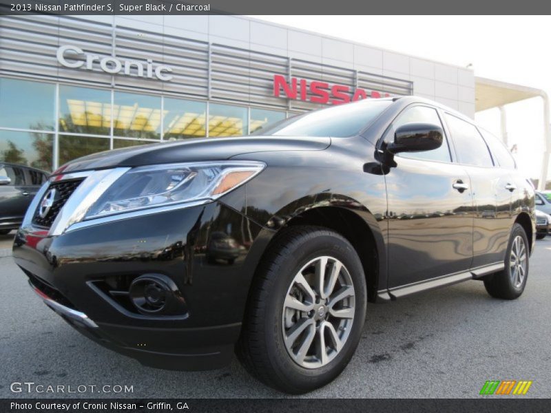 Super Black / Charcoal 2013 Nissan Pathfinder S
