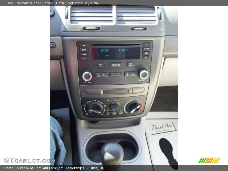 Ultra Silver Metallic / Gray 2005 Chevrolet Cobalt Sedan