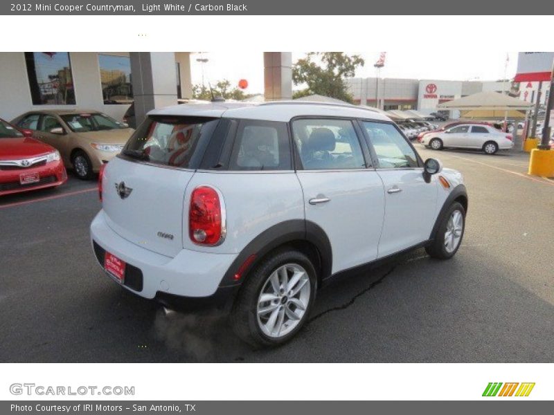 Light White / Carbon Black 2012 Mini Cooper Countryman