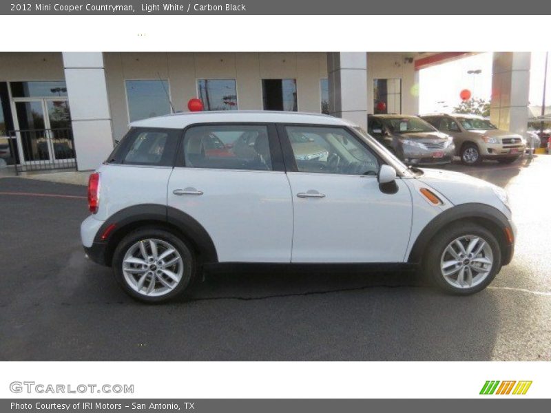 Light White / Carbon Black 2012 Mini Cooper Countryman