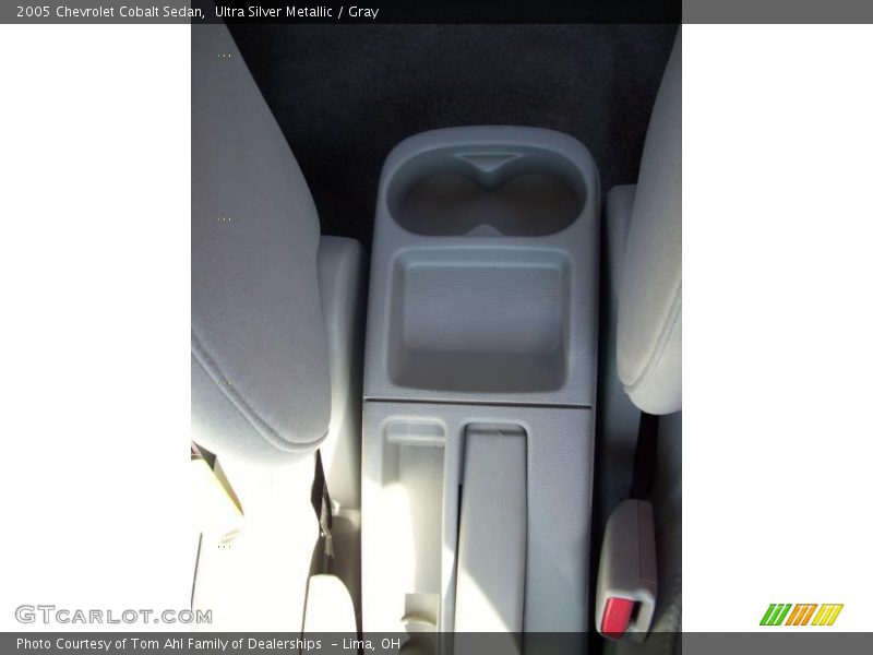 Ultra Silver Metallic / Gray 2005 Chevrolet Cobalt Sedan