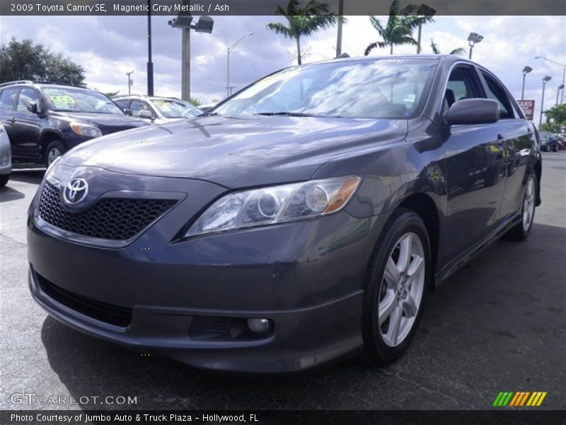 Magnetic Gray Metallic / Ash 2009 Toyota Camry SE
