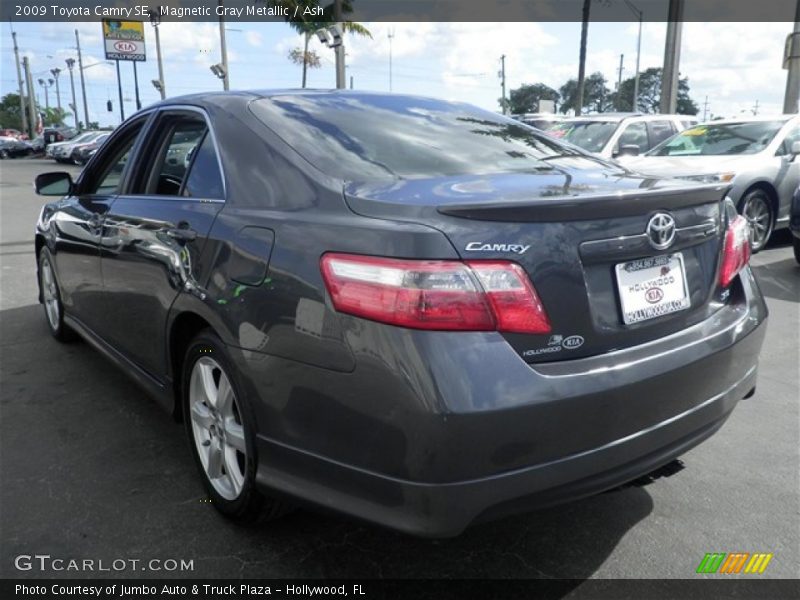 Magnetic Gray Metallic / Ash 2009 Toyota Camry SE