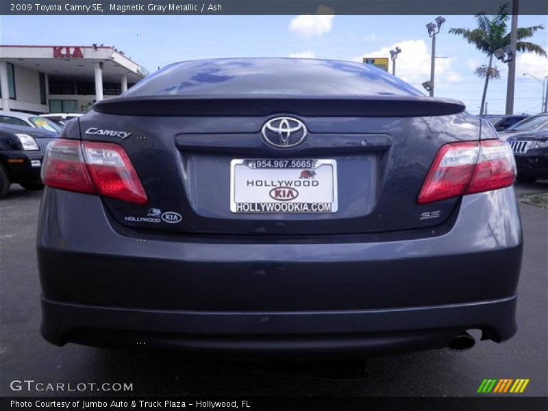 Magnetic Gray Metallic / Ash 2009 Toyota Camry SE