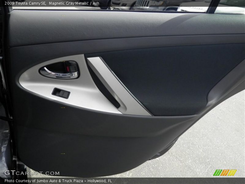 Magnetic Gray Metallic / Ash 2009 Toyota Camry SE