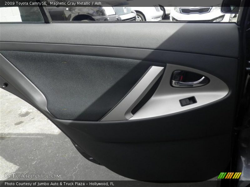Magnetic Gray Metallic / Ash 2009 Toyota Camry SE