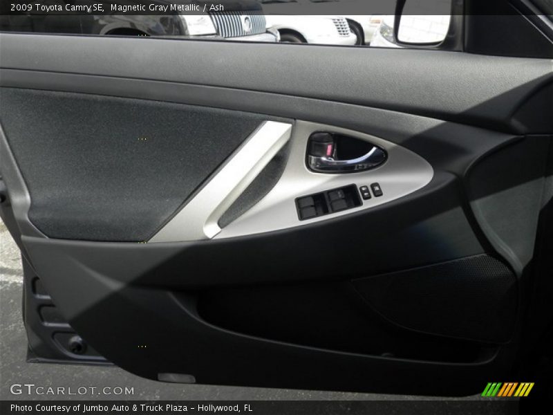 Magnetic Gray Metallic / Ash 2009 Toyota Camry SE