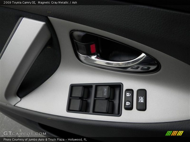 Magnetic Gray Metallic / Ash 2009 Toyota Camry SE