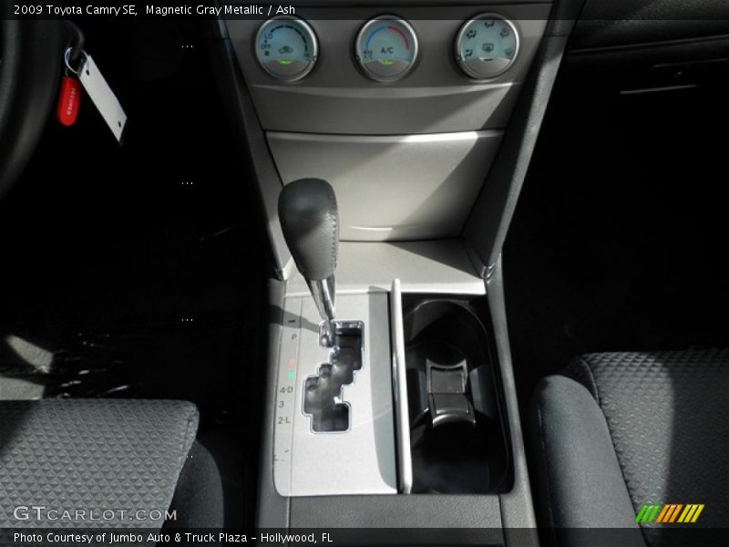 Magnetic Gray Metallic / Ash 2009 Toyota Camry SE