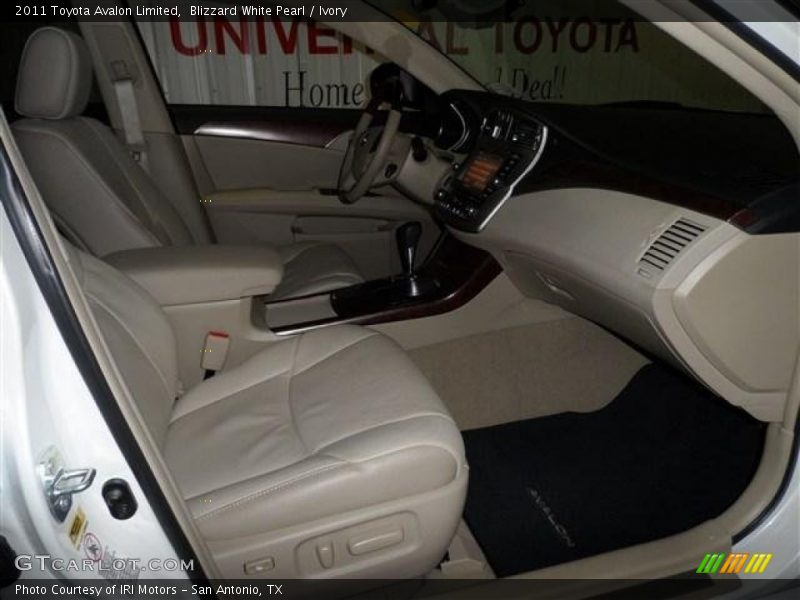 Blizzard White Pearl / Ivory 2011 Toyota Avalon Limited