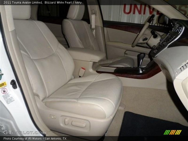 Blizzard White Pearl / Ivory 2011 Toyota Avalon Limited