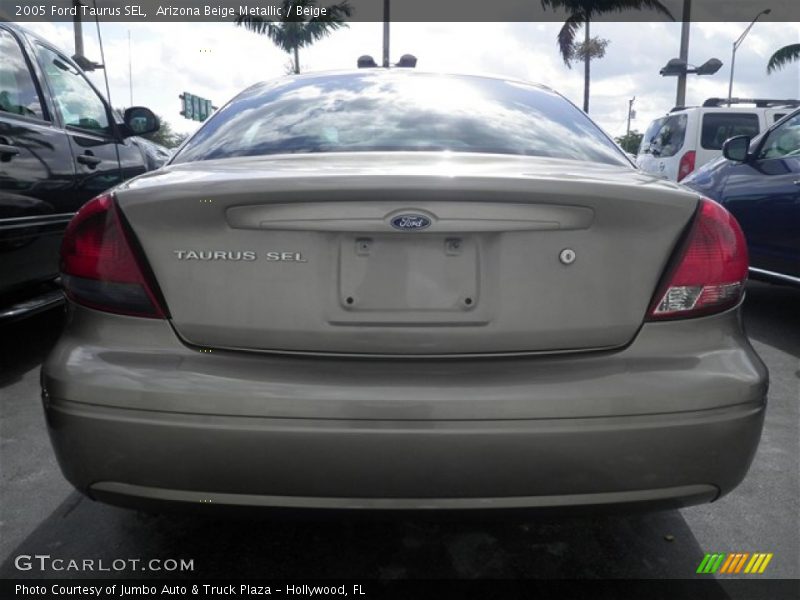 Arizona Beige Metallic / Beige 2005 Ford Taurus SEL