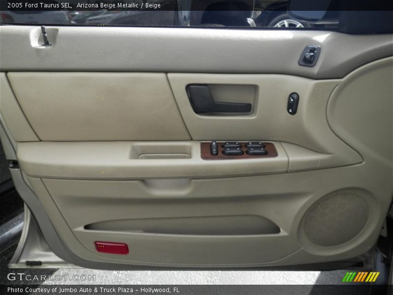 Arizona Beige Metallic / Beige 2005 Ford Taurus SEL