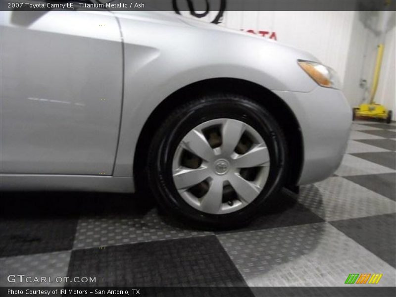 Titanium Metallic / Ash 2007 Toyota Camry LE