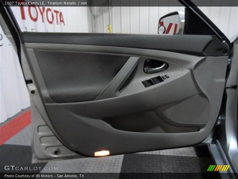 Titanium Metallic / Ash 2007 Toyota Camry LE
