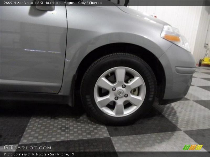 Magnetic Gray / Charcoal 2009 Nissan Versa 1.8 SL Hatchback