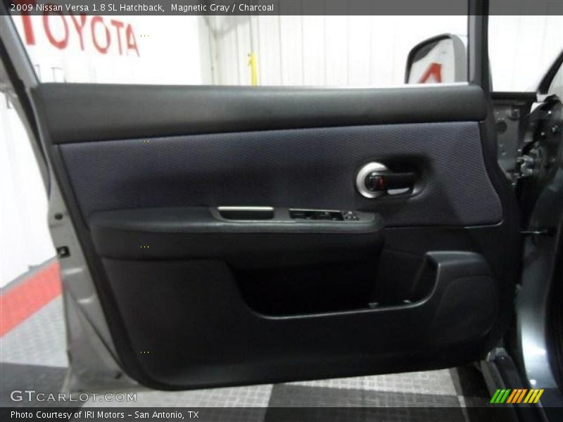 Magnetic Gray / Charcoal 2009 Nissan Versa 1.8 SL Hatchback