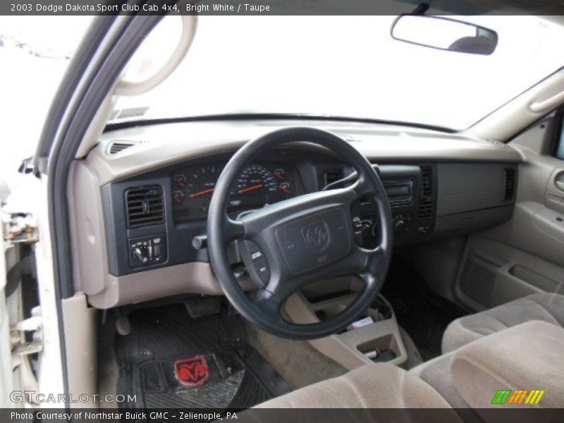 Bright White / Taupe 2003 Dodge Dakota Sport Club Cab 4x4