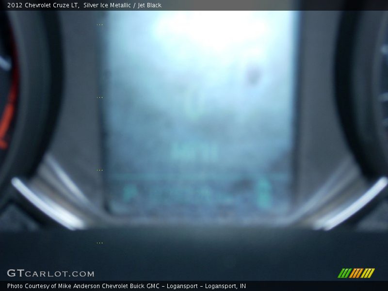 Silver Ice Metallic / Jet Black 2012 Chevrolet Cruze LT