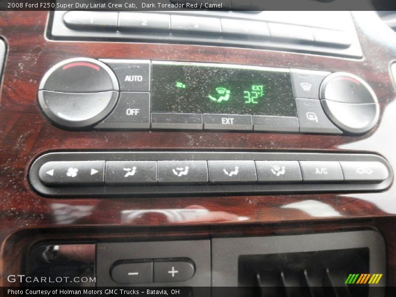 Controls of 2008 F250 Super Duty Lariat Crew Cab